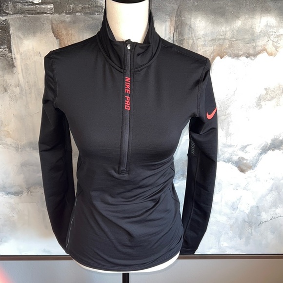 Nike Tops - Nike Pro Hyperwarm Half Zip